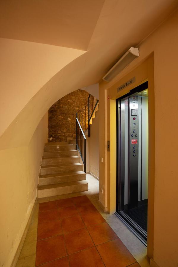 Atic Duplex Amb Encant A 10 Minuts De L' Estany Apartment Banyoles Exterior photo